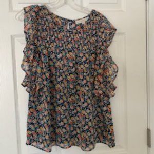 FLORAL  SMOCKED FLUTTER SLEEVE TOP (medium) LOFT